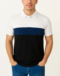 Camisa Polo Listrada em Malha Piquet Branco/Azul/Preto — foto 1