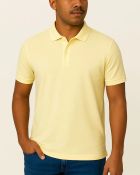 Camisa Polo Masculina Básica em Piquet Amarelo Claro — foto 1