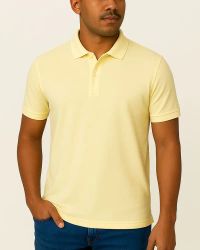 Camisa Polo Masculina Básica em Piquet Amarelo Claro — foto 1