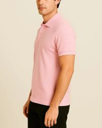 Camisa Polo Masculina Básica em Piquet Rosa Claro — foto 3